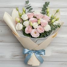 Букет цветов из:  Лизиантусы в Келермесской