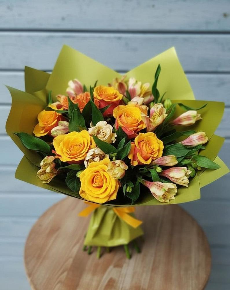 Букет цветов из: Альстромерии и Розы в Келермесской