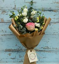 Букет цветов из:  Розы и Лизиантусы в Келермесской