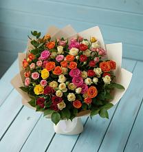 Букет Микс из разноцветных кустовых роз в Келермесской